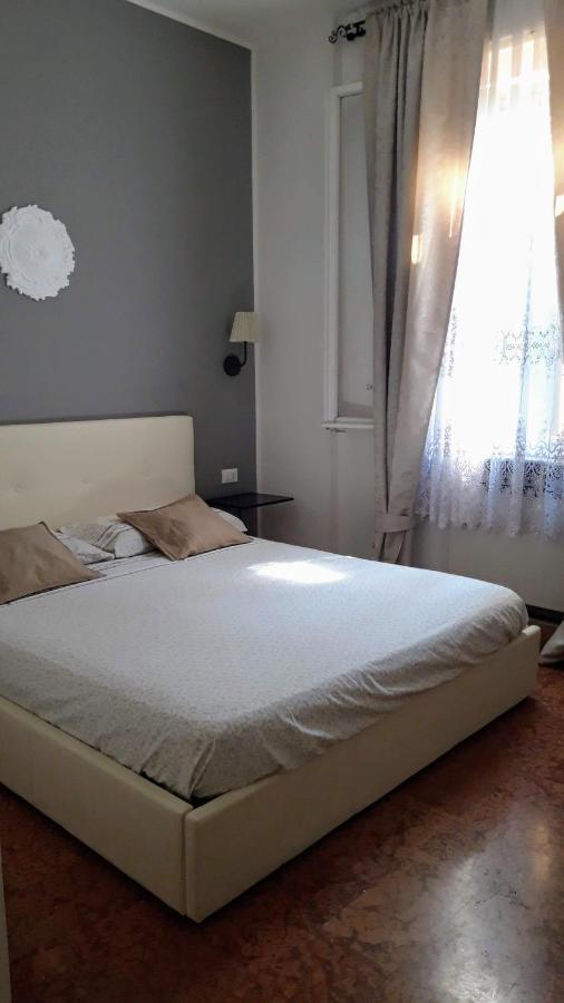 Camera Singola con Bagno Privato